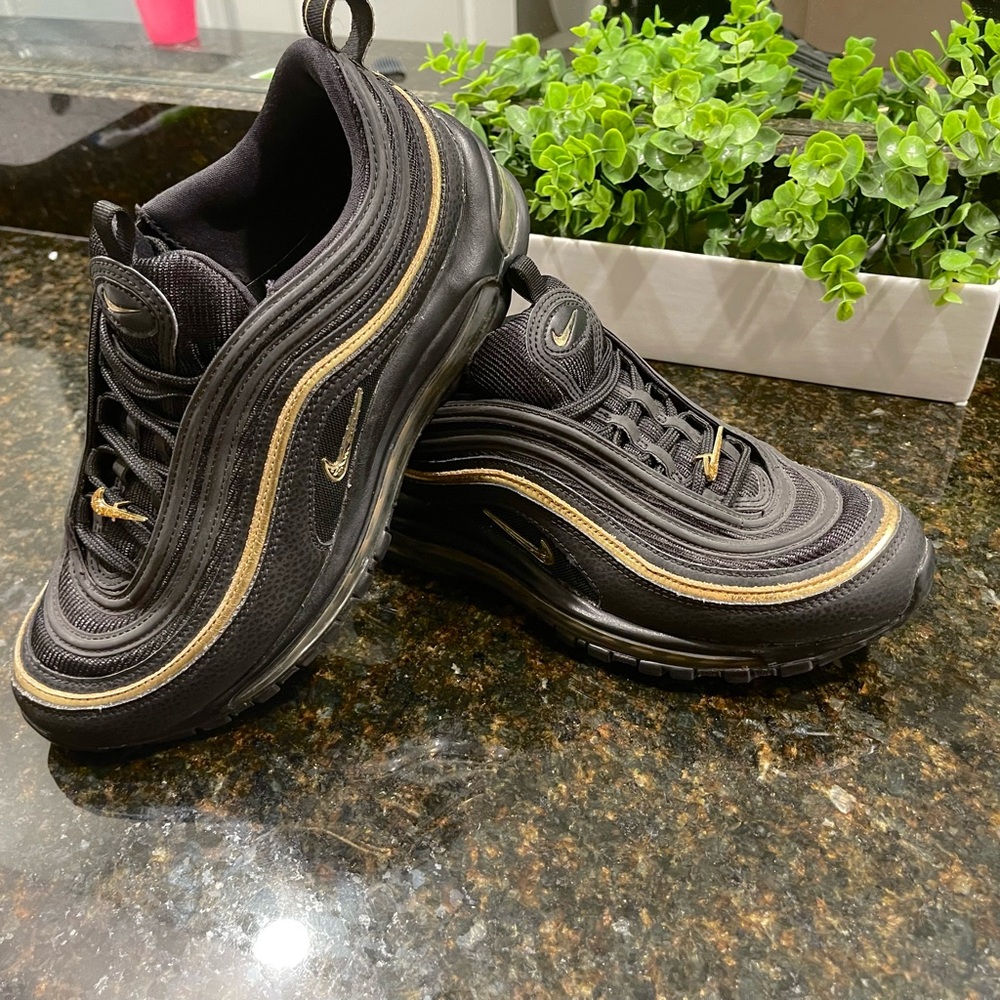 NIKE 97 Air Max 🔥 BLACK & METALIC GOLD